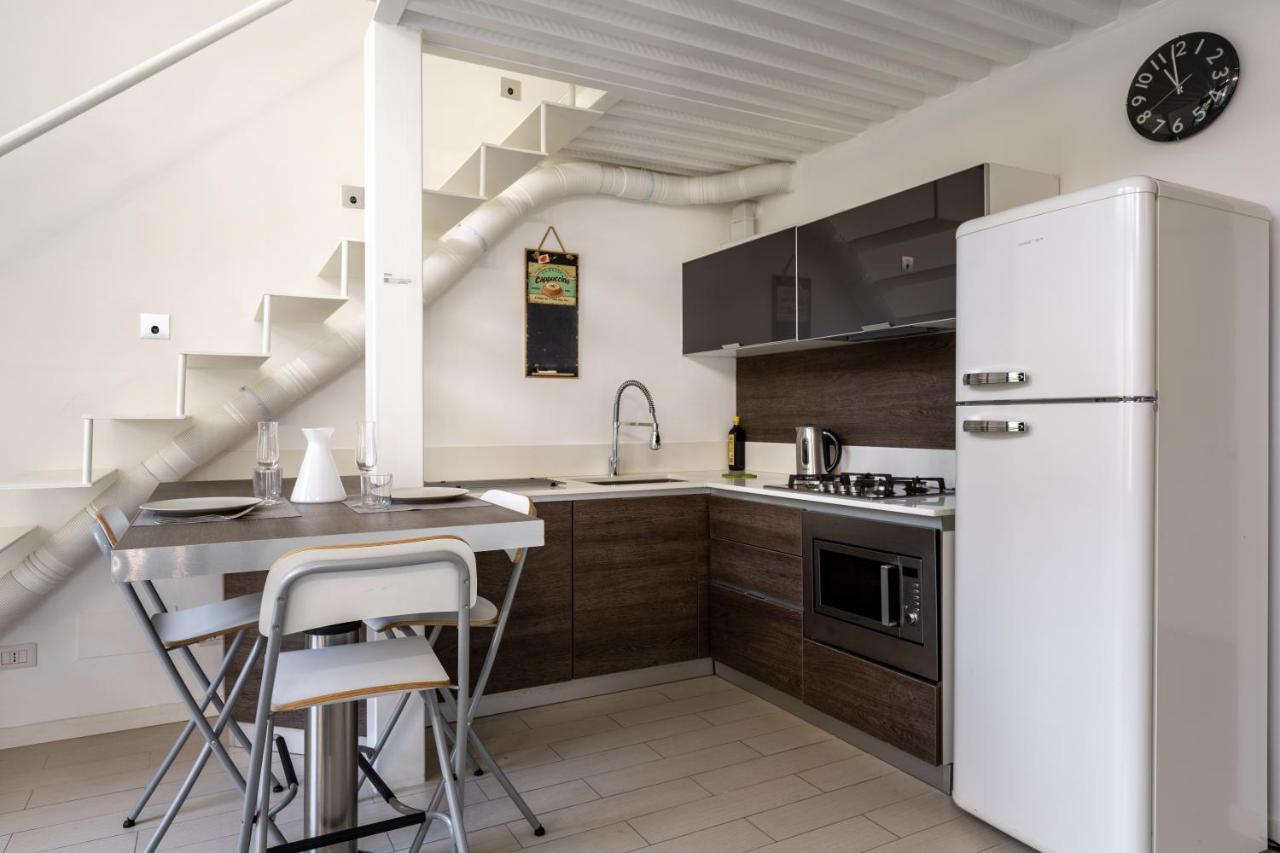 Elegant Loft With Balcony! Leilighet Milano Eksteriør bilde